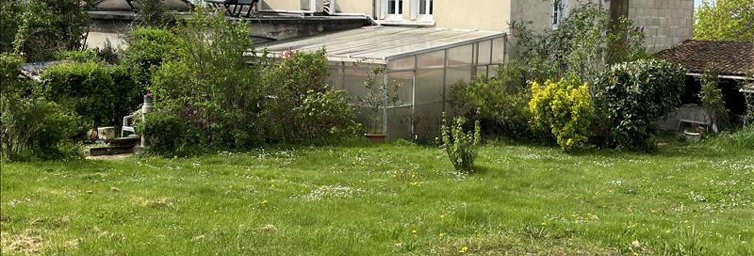 Maison 8 Pièces 192 m² à vendre à Saint-Martin-le-Pin (24300)