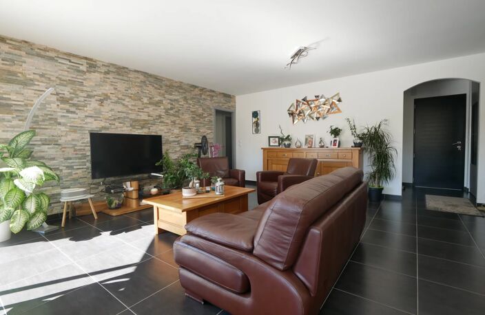 Maison plain-pied, 3 chambres, garage et jardin — photo 2