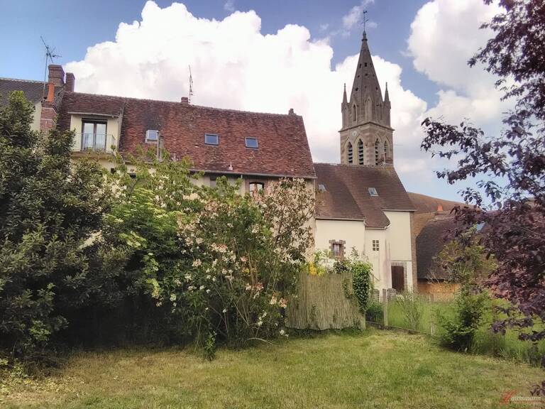 Maison de village à Saint-Victor de Buthon — photo 1