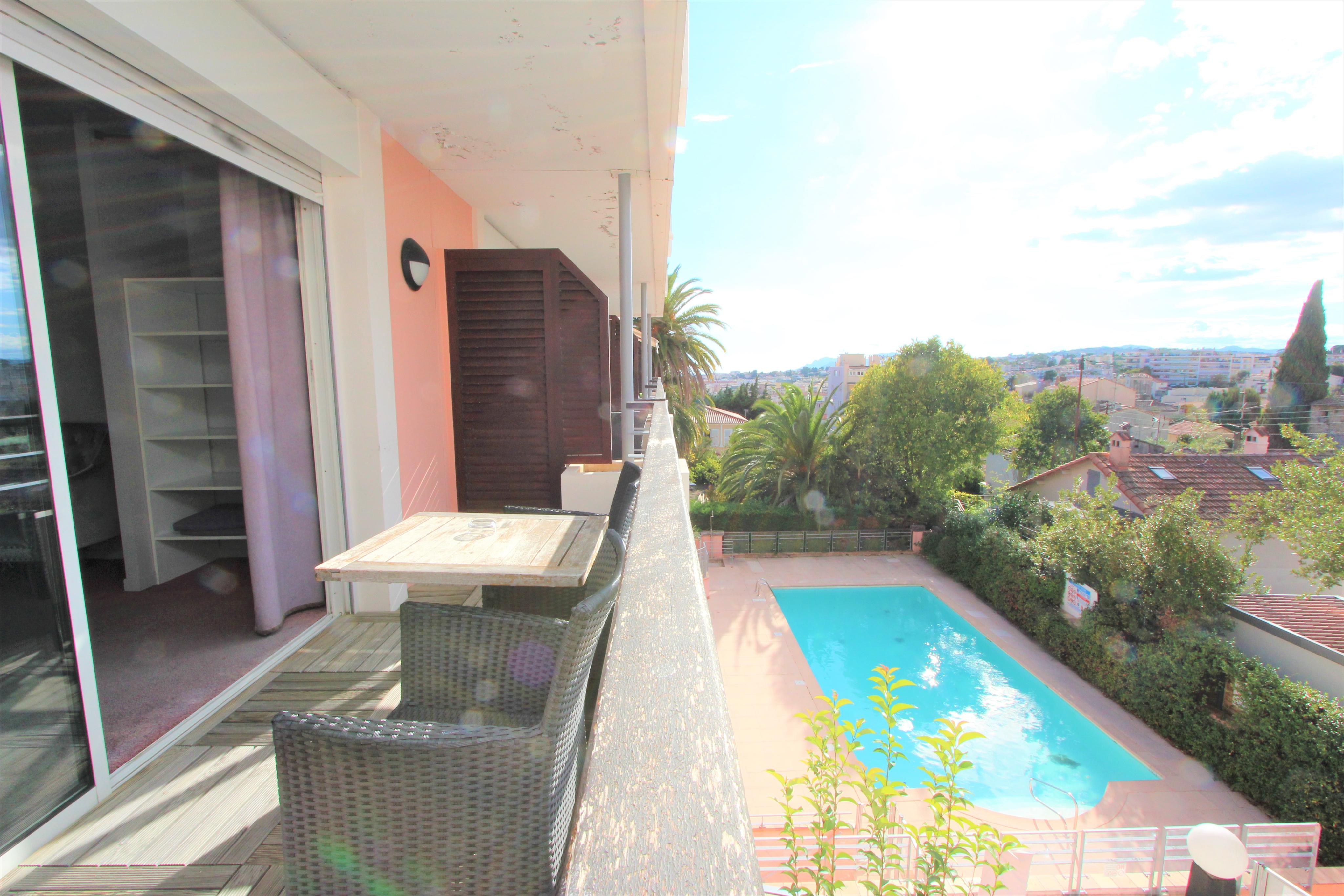 LE CANNET, IDEAL INVESTISSEMENT LOCATIF, STUDIO, 27m², TERRASSE, PISCINE, PARKING, FORTE RENTABILITE 7,5%