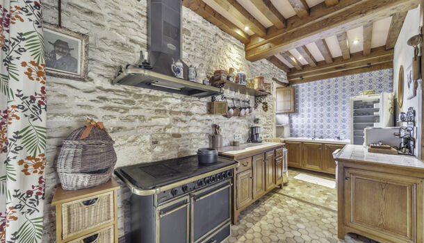 Villa / Maison 8 pièces  à vendre Mercurey 71640