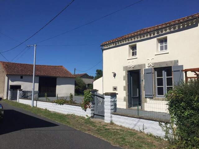 A vendre 2 maisons et grange dans le Val d'Oire et Gartempe — photo du bien