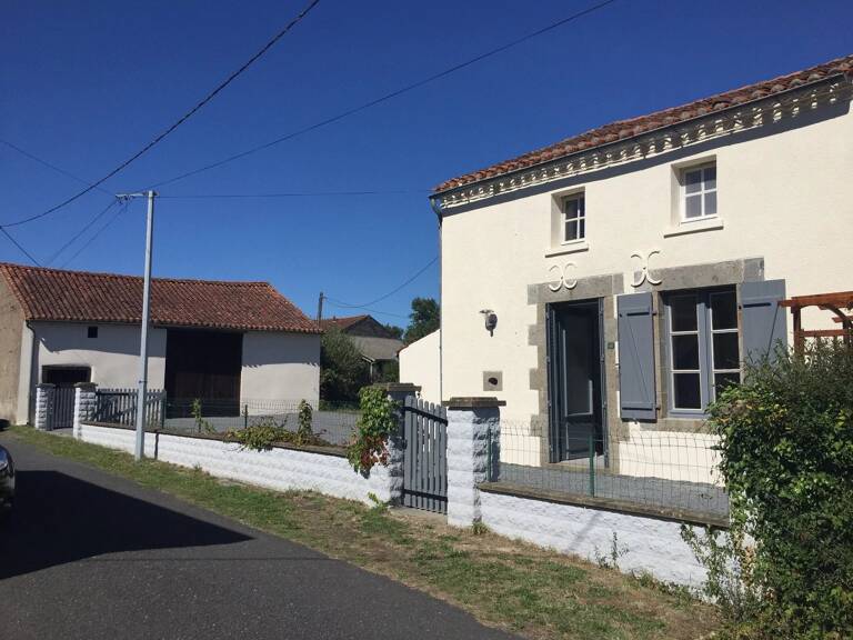 A vendre 2 maisons et grange dans le Val d'Oire et Gartempe — photo 1