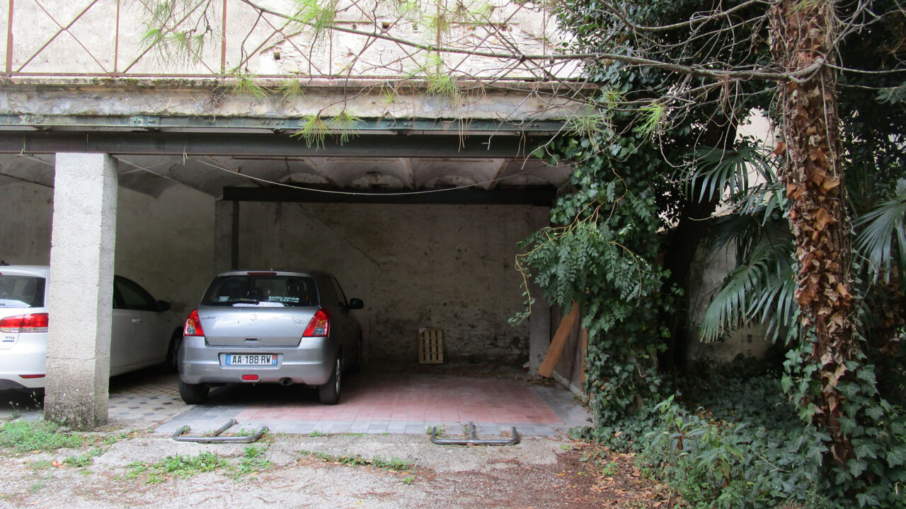 garage  pièces  m2 à louer à Carcassonne (11000)