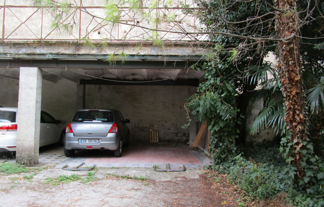 garage  pièces  m2 à louer à Carcassonne (11000)