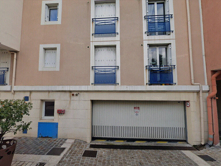 GARAGES Boulevard Clémenceau 83120 SAINTE MAXIME — photo 1
