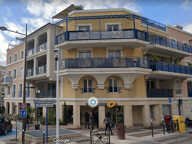 GARAGES Boulevard Clémenceau 83120 SAINTE MAXIME — photo 2