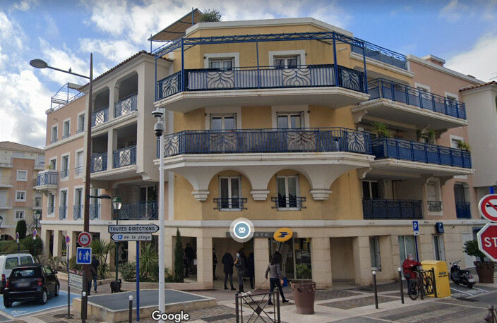 GARAGES Boulevard Clémenceau 83120 SAINTE MAXIME — photo 2