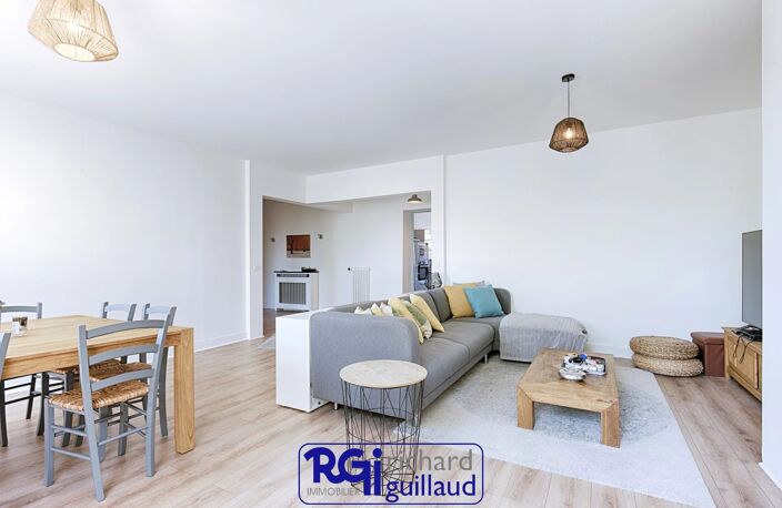 APPARTEMENT T4 RENOVE -  3 CHAMBRES -  2 SDB -130m² — photo 2