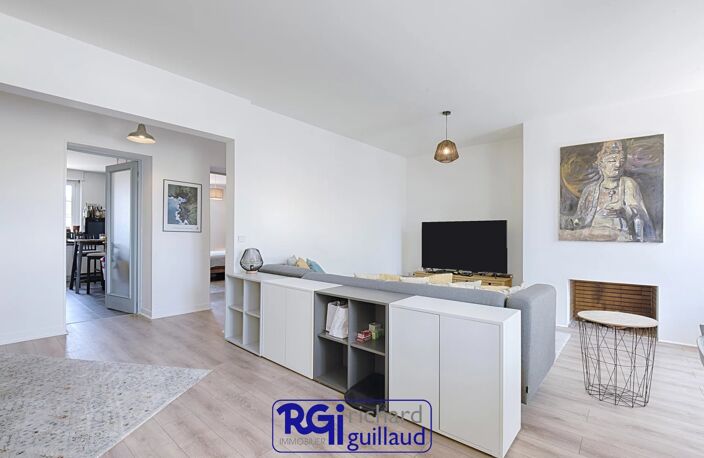 APPARTEMENT T4 RENOVE -  3 CHAMBRES -  2 SDB -130m² — photo 3