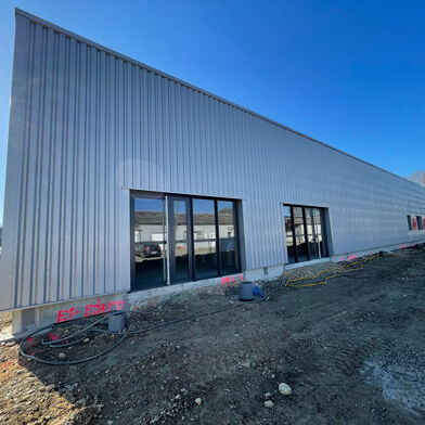 Commerce 2 pièces 750 €