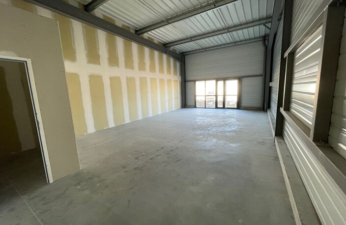 Verdun, local commercial de 69,5 m² — photo 3