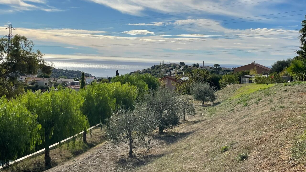 terrain  pièces 826 m2 à vendre à Nice (06200)