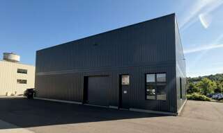 Commerce  777 m² à louer à Neuville-sur-Saône (69250)