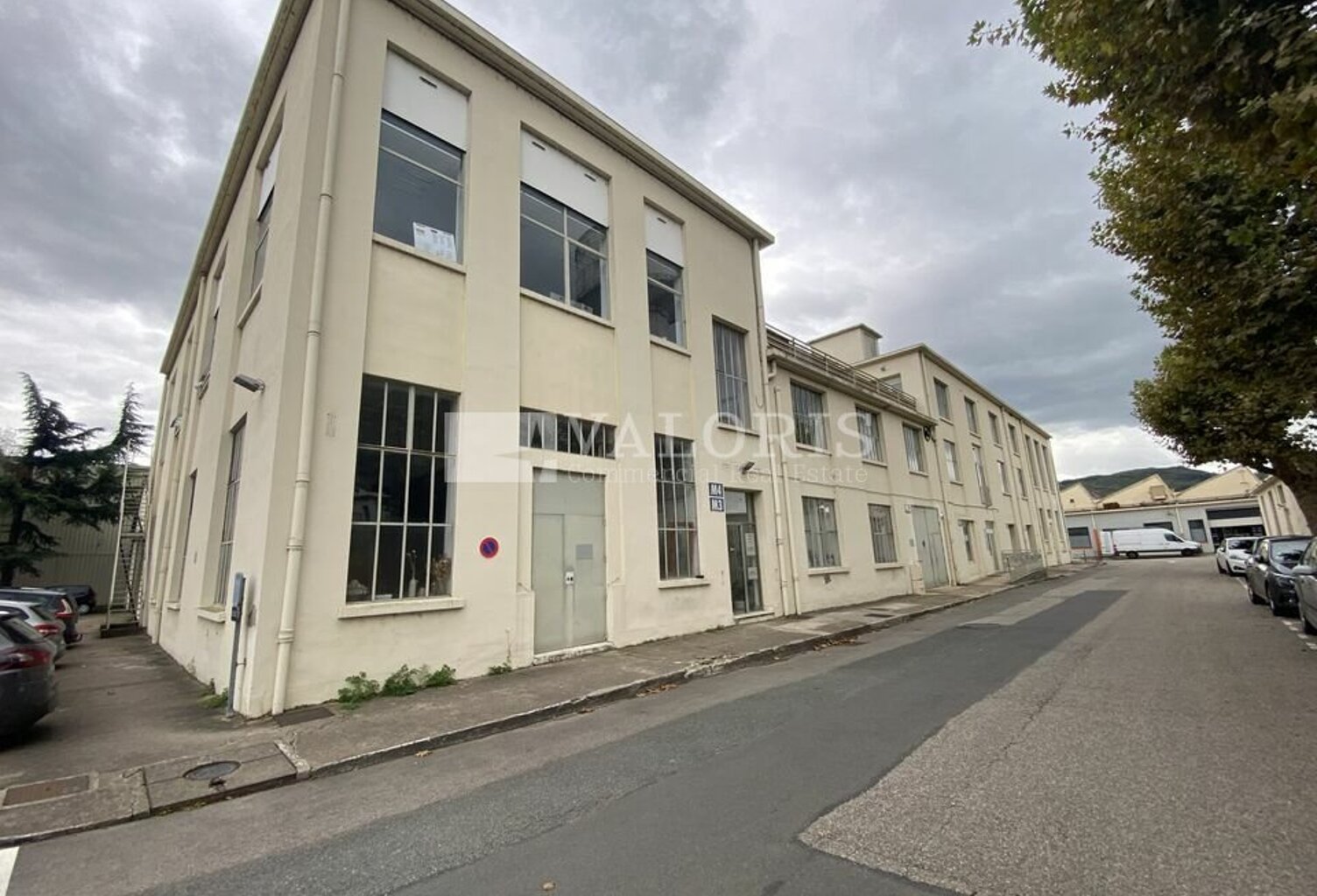 BUREAUX à LOUER — photo 1