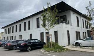 Bureau  195 m² à louer à Neuville-sur-Saône (69250)