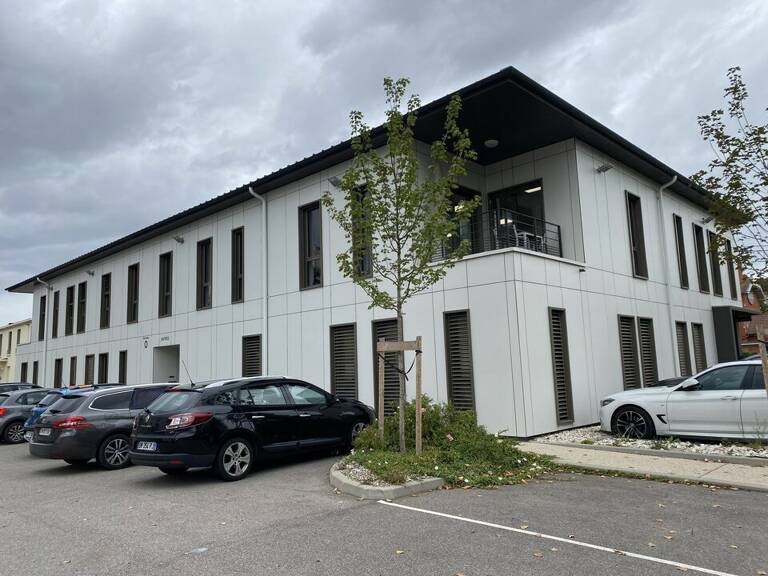 BUREAUX à LOUER — photo 1