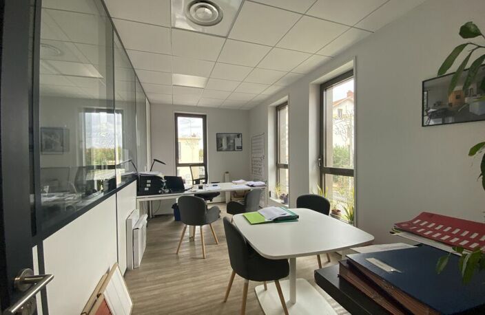 BUREAUX à LOUER — photo 4
