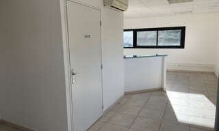 Bureau  64 m² à louer à La Seyne-sur-Mer (83500)