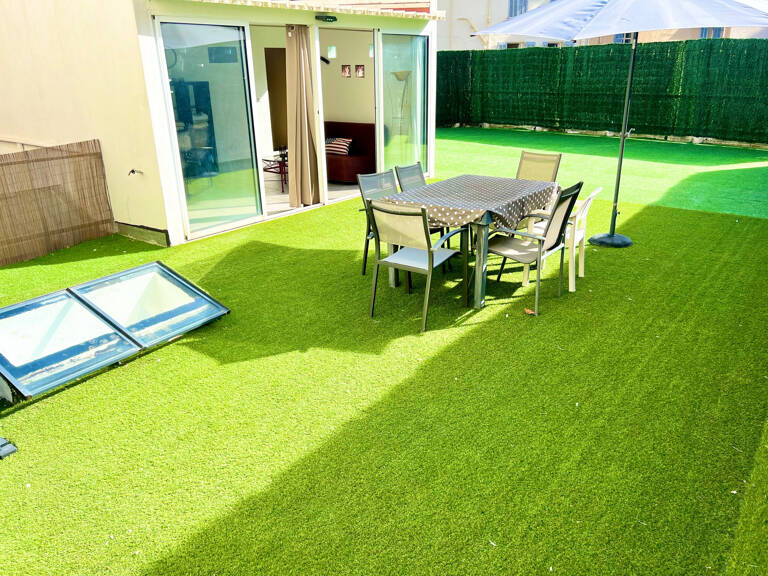 CANNES ANGLAIS AU CALME  VILLA T7/ T8 DE 192M2 TERRASSES 210 — photo 1