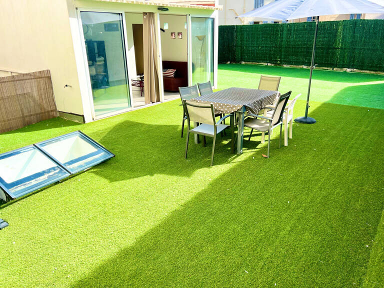 CANNES ANGLAIS AU CALME  VILLA T7/ T8 DE 192M2 TERRASSES 210 — photo 1
