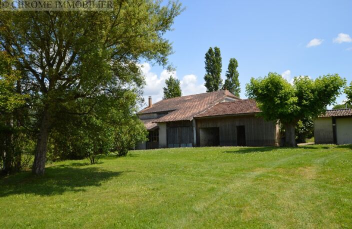 Grande maison en pierre — photo 4