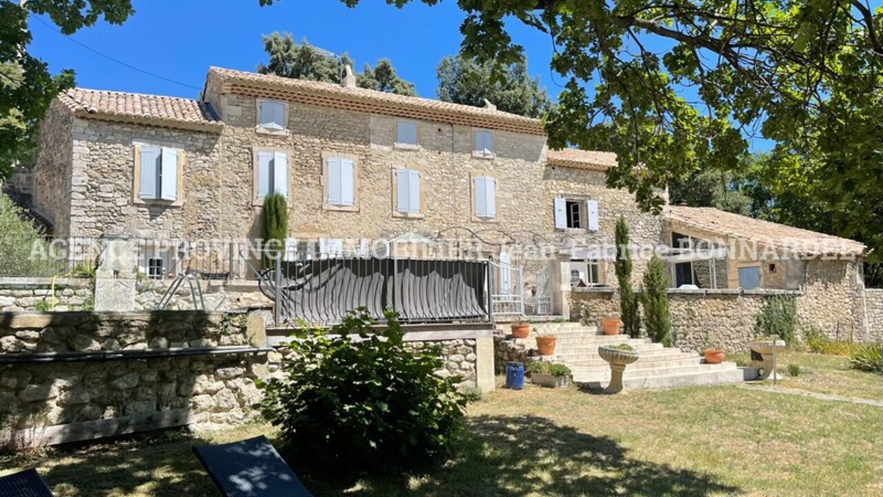 maison 14 pièces 512 m2 à vendre à Saint-Paul-Trois-Châteaux (26130)