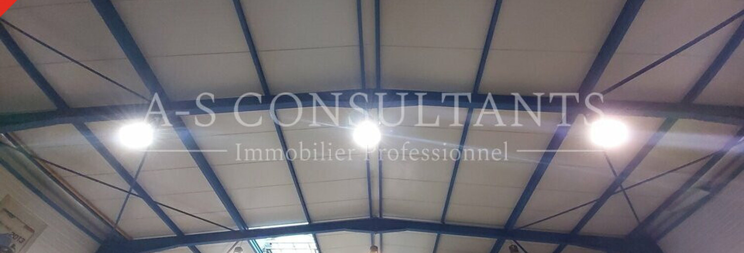 Commerce  900 m² à louer à Annonay (07100)