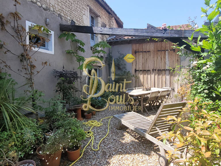 CHARMANTE ET ATYPIQUE MAISON DE VILLAGE - 3 CHAMBRES - COUR — photo 1