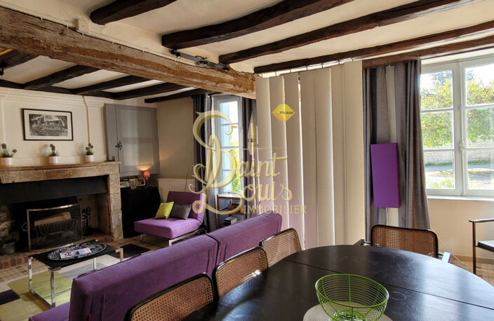 CHARMANTE ET ATYPIQUE MAISON DE VILLAGE - 3 CHAMBRES - COUR — photo 3