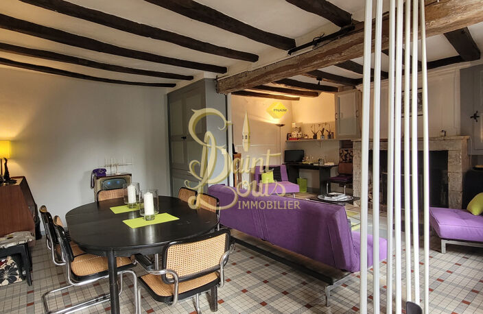 CHARMANTE ET ATYPIQUE MAISON DE VILLAGE - 3 CHAMBRES - COUR — photo 4