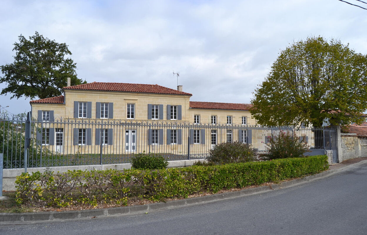 maison 6 pièces 280 m2 à vendre à Cognac (16100)