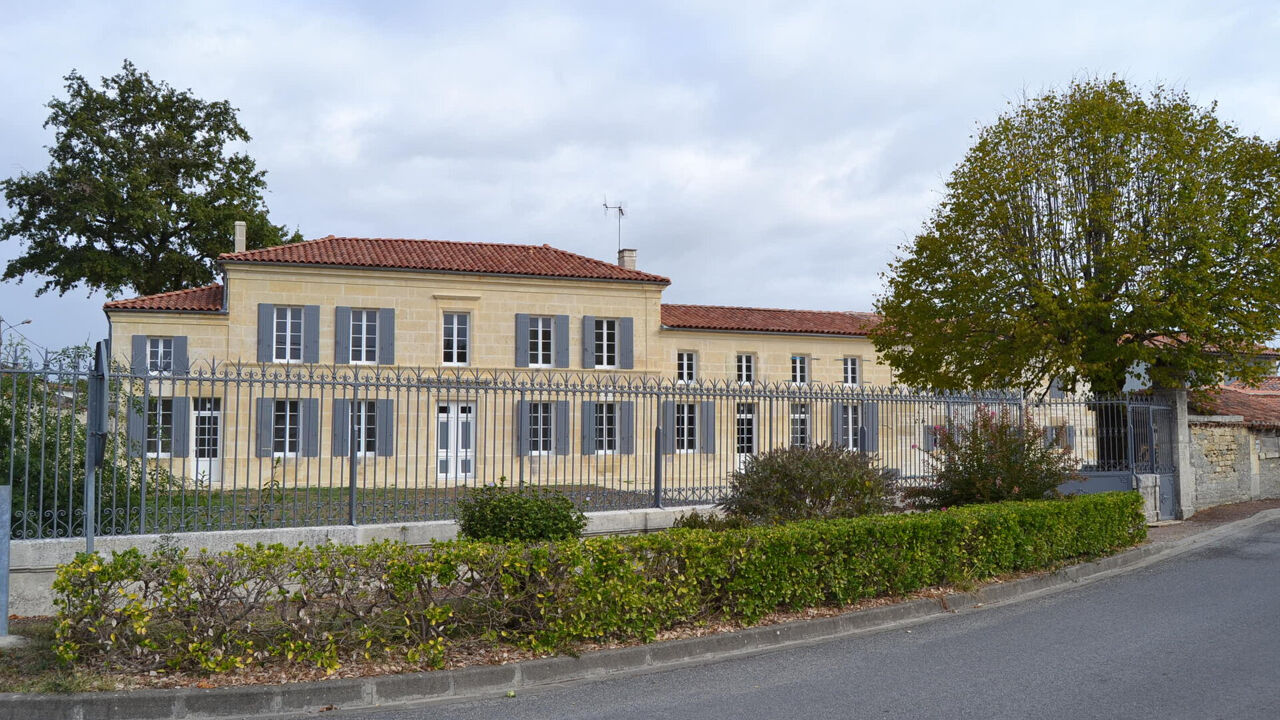 maison 6 pièces 280 m2 à vendre à Cognac (16100)