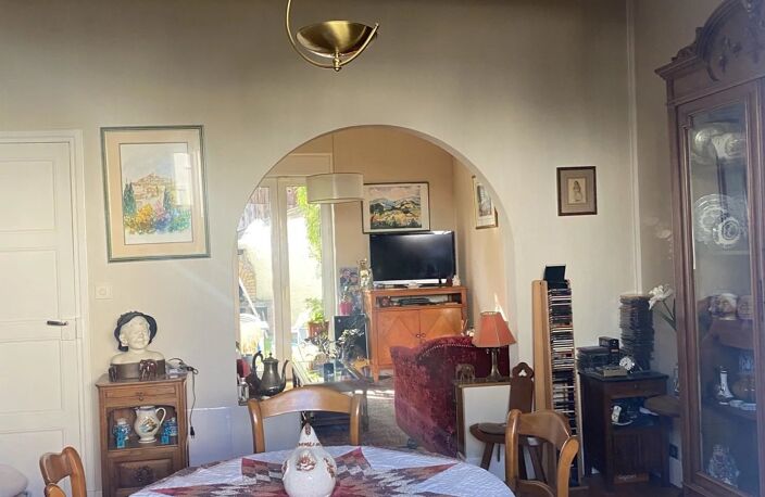 Nouveau. Maison Quartier Maladière — photo 3