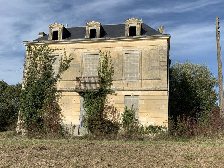 GUITRES CHATEAU À RENOVER — photo 1