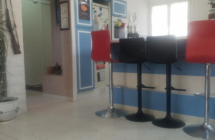 Vente maison 7 pièces 198 m² Carnoux-en-Provence (13470) — photo 3