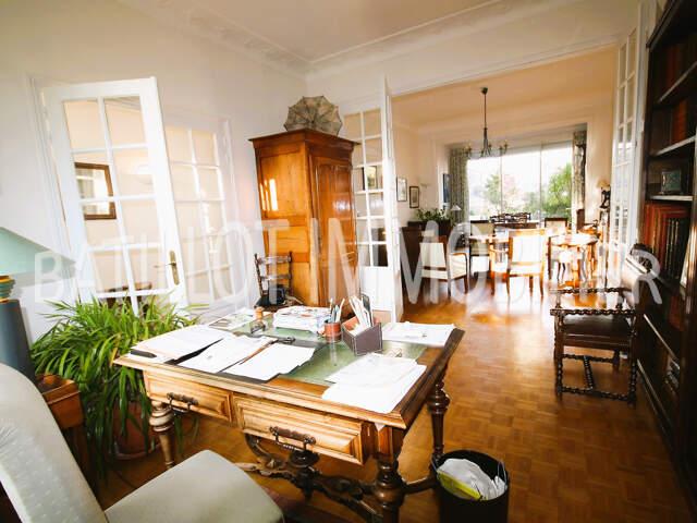 EXCLUSIVITE AVENUE DE LAON maison ancienne avec jardin et garage — photo du bien