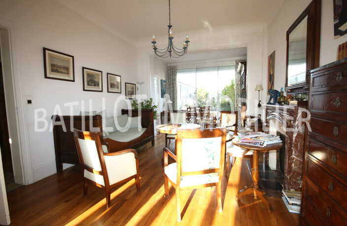 EXCLUSIVITE AVENUE DE LAON maison ancienne avec jardin et garage — photo 3