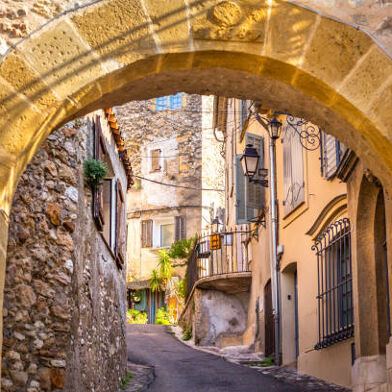 Commerce  199900 €