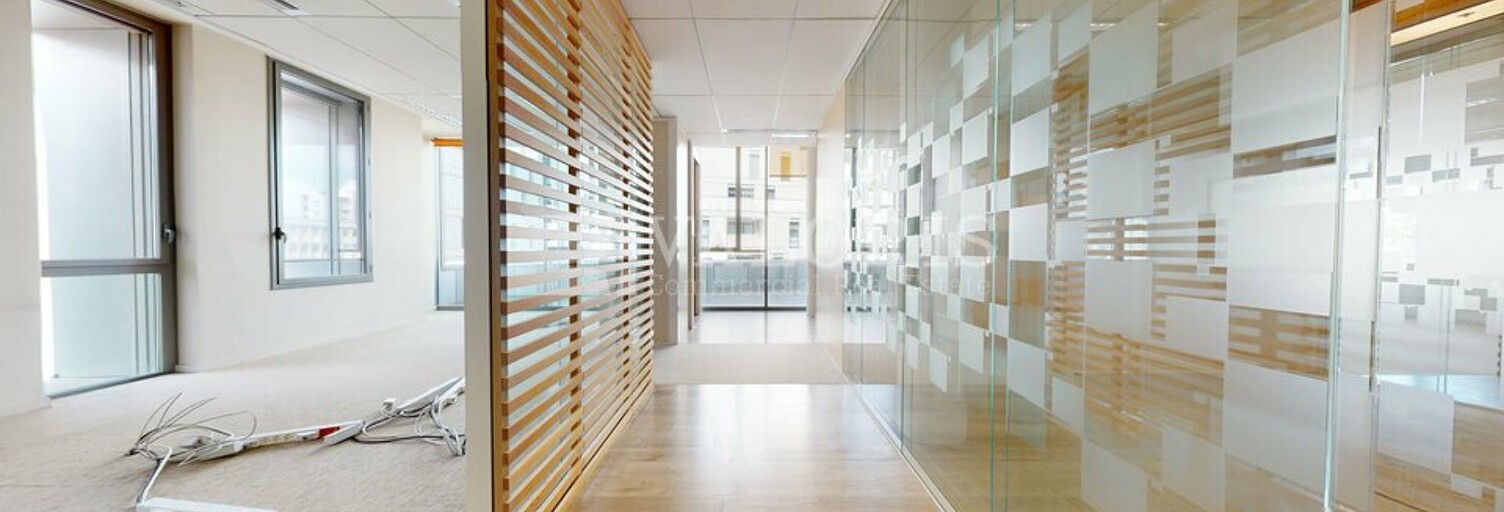 Bureau  1136 m² à louer à Lyon 7 (69007)