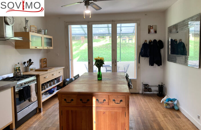 CHARME ET CONFORT POUR CE PAVILLON SITUÉ À PROXIMITÉ DU CENT — photo 2