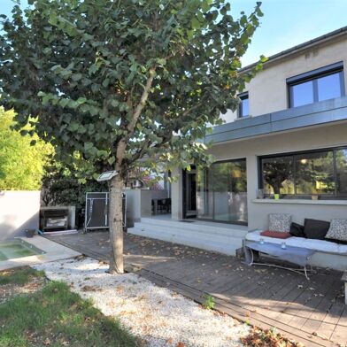 Maison 8 pièces 495000 €
