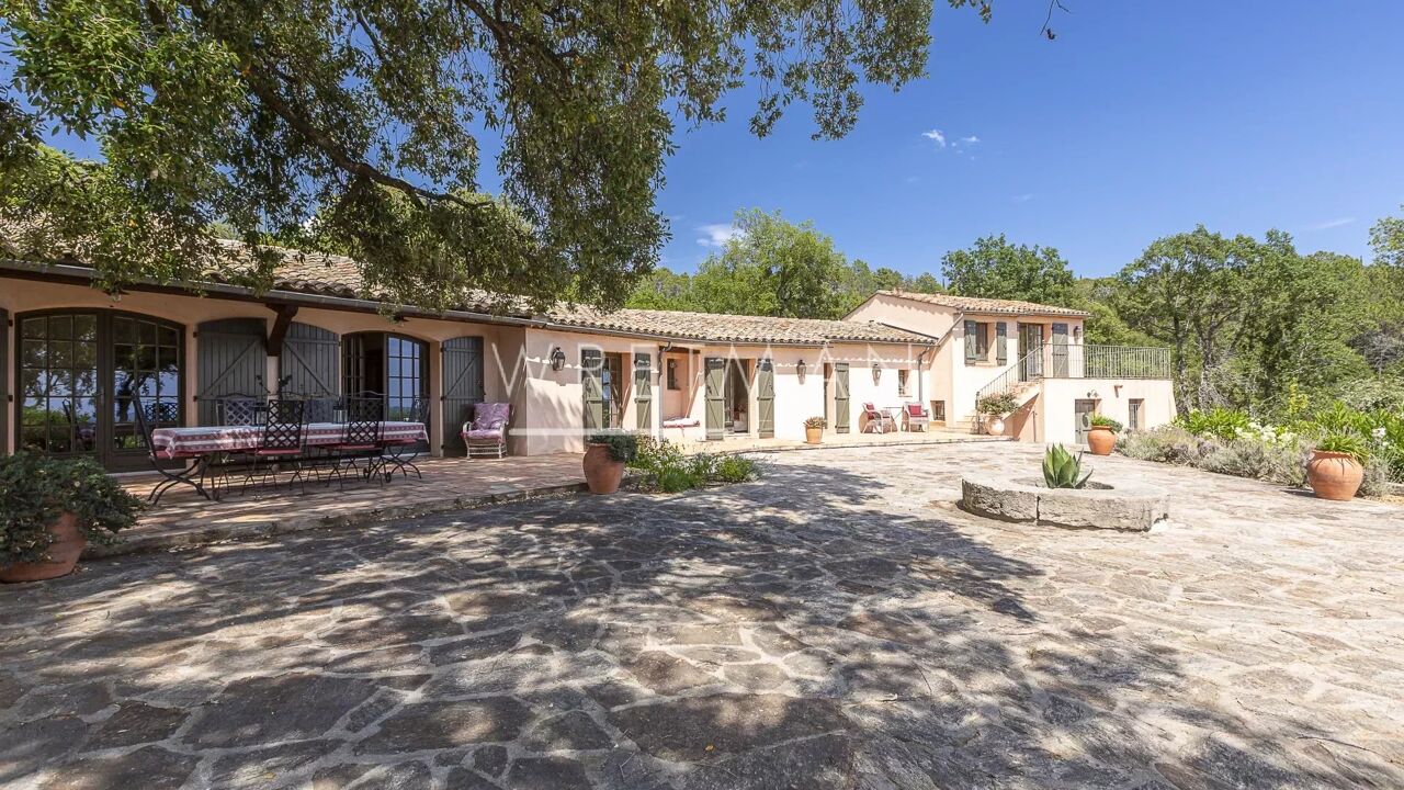 maison 6 pièces 210 m2 à vendre à La Garde-Freinet (83680)