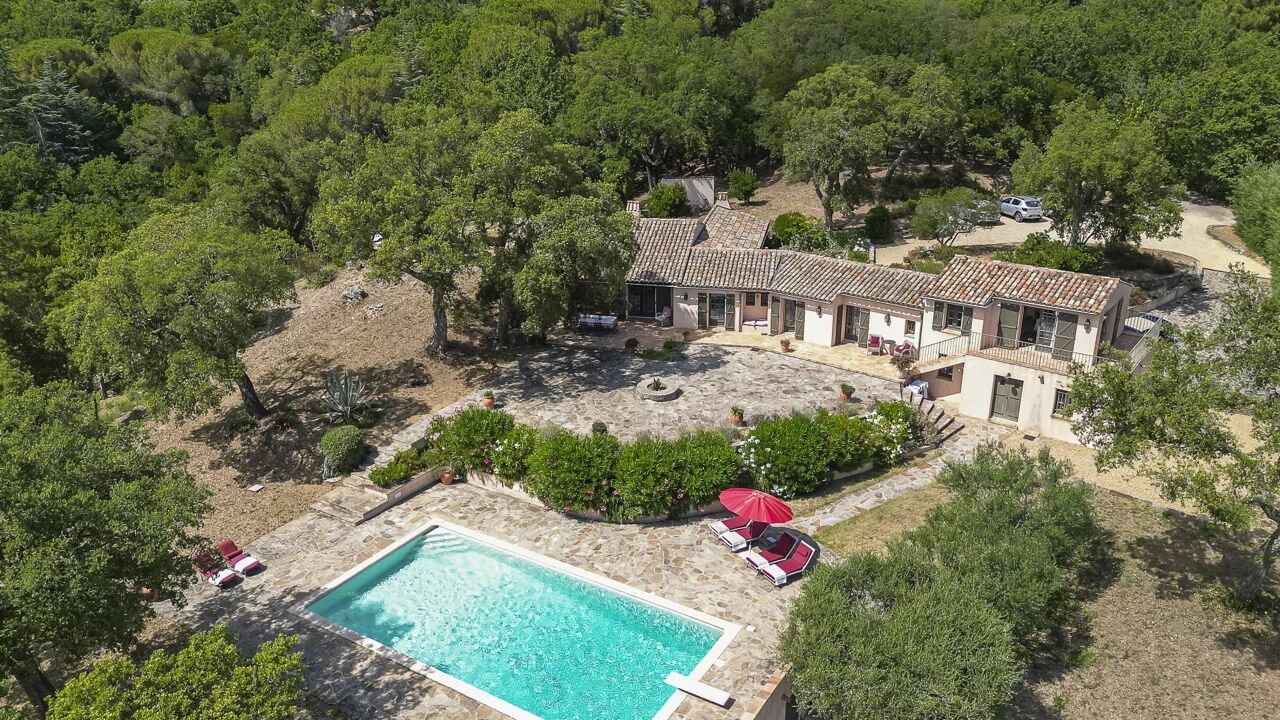 maison 6 pièces 210 m2 à vendre à La Garde-Freinet (83680)