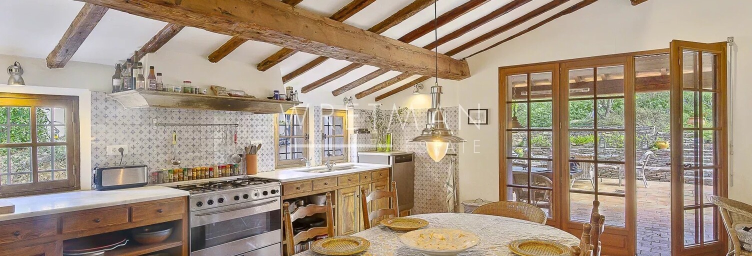 Maison 6 Pièces 210 m² à vendre à La Garde-Freinet (83680)