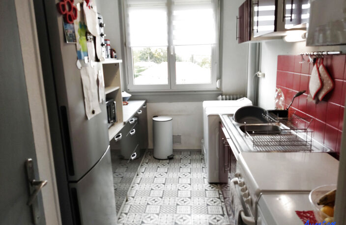 APPARTEMENT 81 m2 avec balcon et 2 Parkings — photo 4