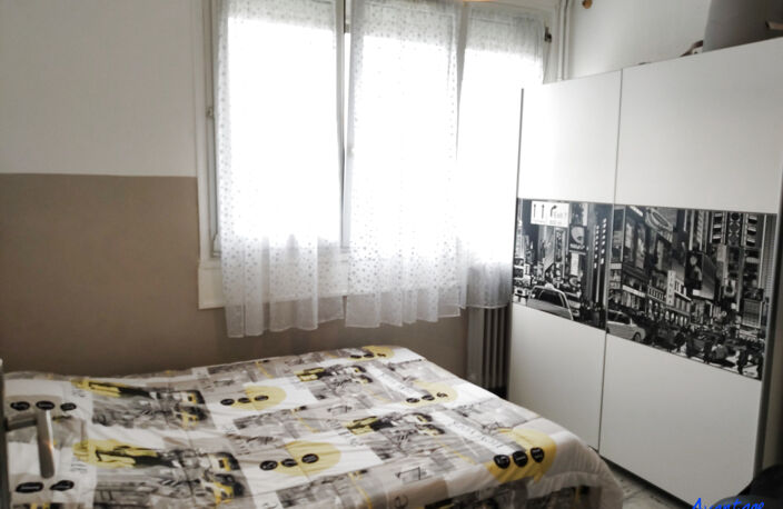 APPARTEMENT 81 m2 avec balcon et 2 Parkings — photo 5