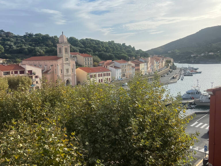 À Port-Vendres, grand appartement dernier étage à vendre — photo 1
