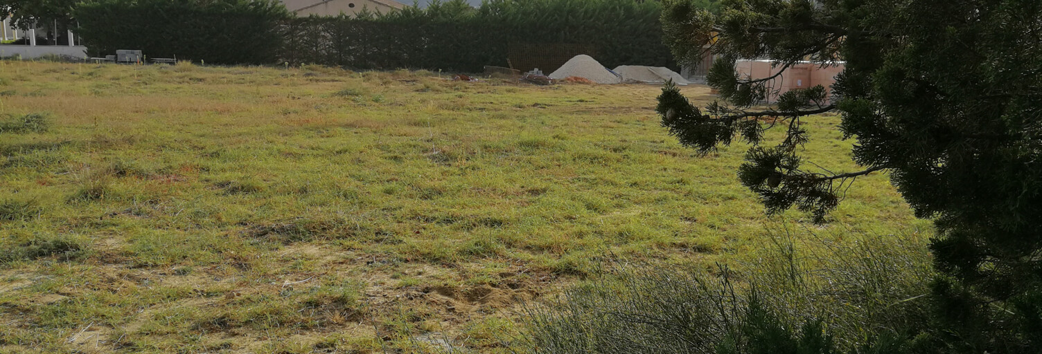 Terrain  1300 m² à vendre à Saint-Paul-Trois-Châteaux (26130)