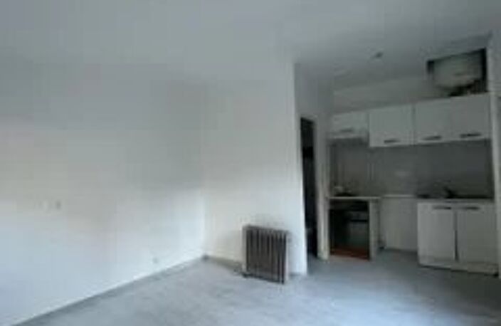 Studio lumineux, non meublé — photo 4